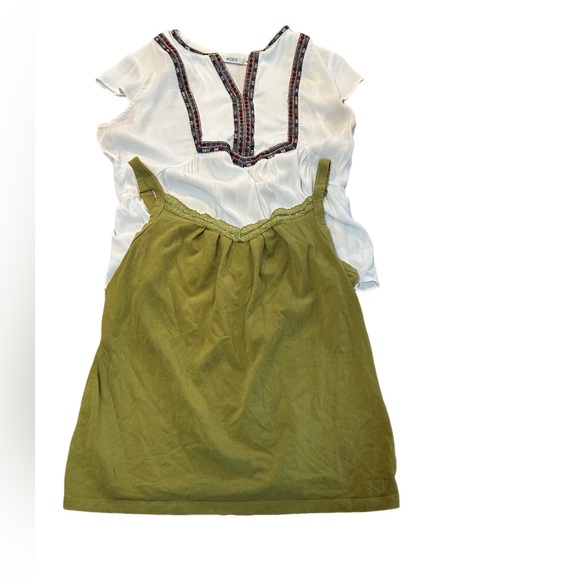 4 Top Bundle! Ricki’s, Northern Reflections and more. Sizes M/L ptp is 16.5-18” - Picture 2 of 13